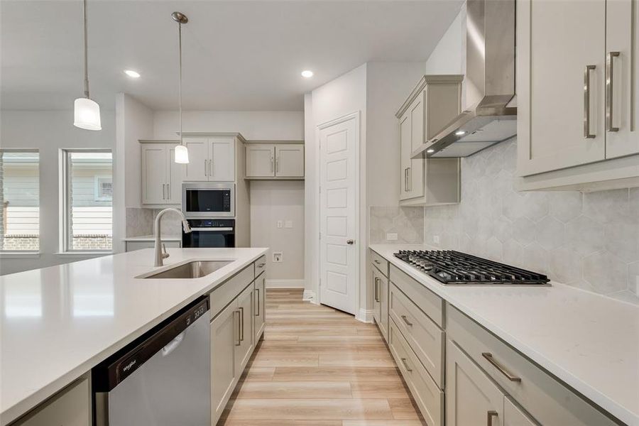 Furnished interior view inside a new home in Bayside, Rowlett (Image 9).