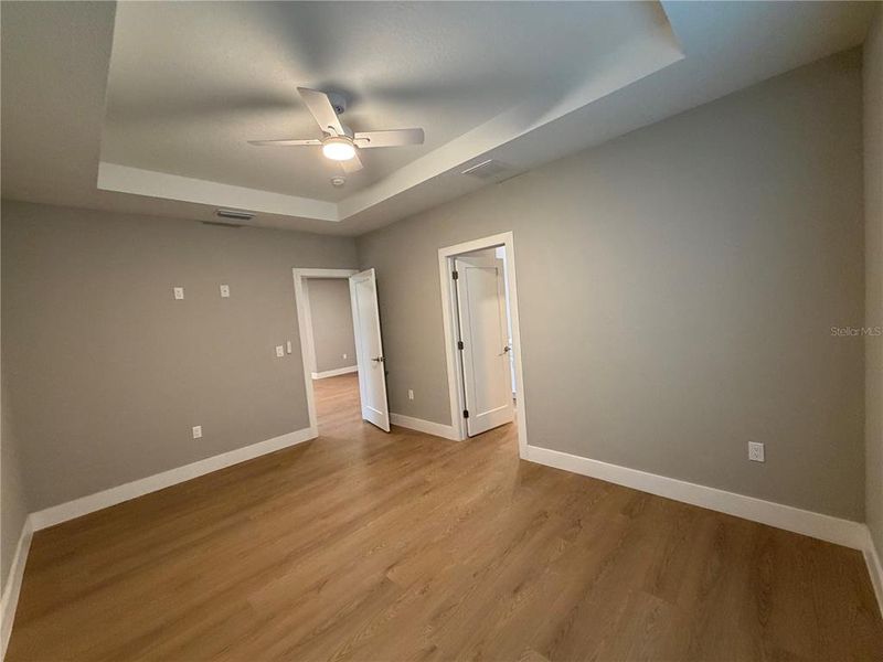 Spacious, unfurnished interior of a new home in , Spring Hill (Image 29).