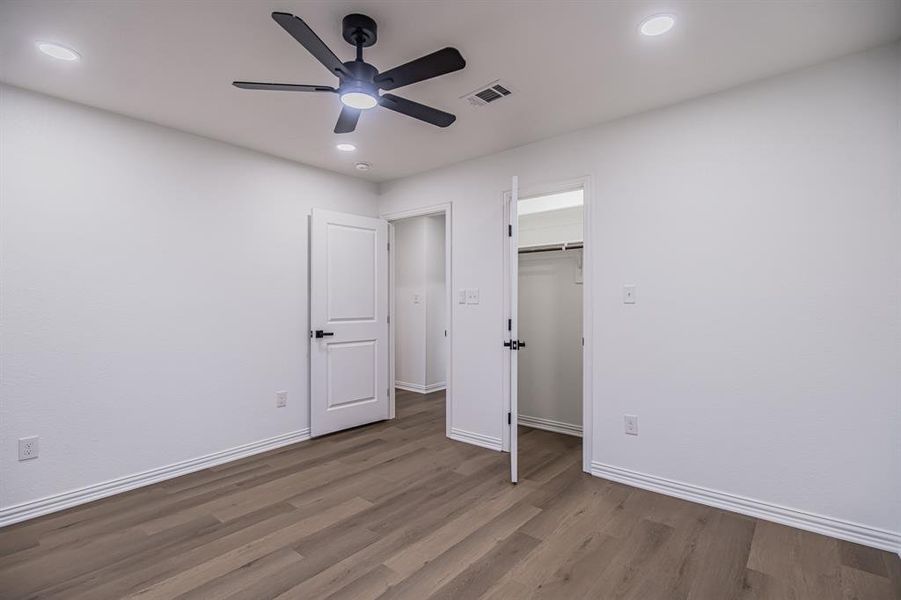 Spacious, unfurnished interior of a new home in , Hillsboro (Image 15).