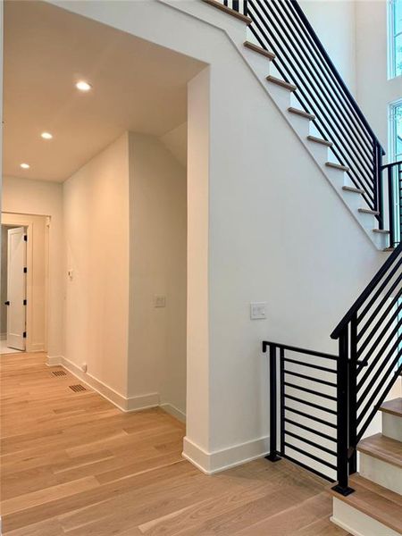 Spacious, unfurnished interior of a new home in , Sandy Springs (Image 46).