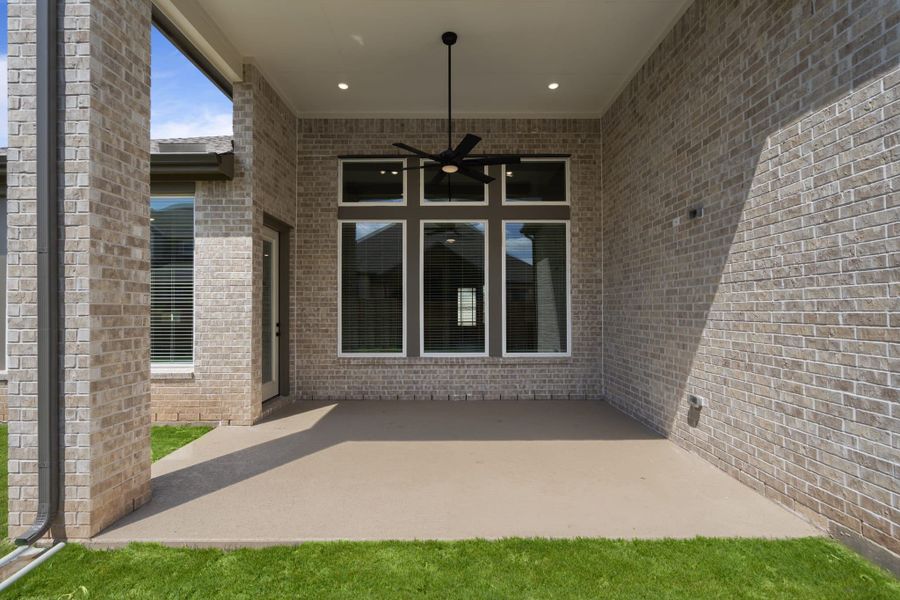 Exterior details and patio area of a home in Fulshear Lakes, Fulshear (Image 4). Exterior details and patio area of a home in Fulshear Lakes, Fulshear (Image 4).