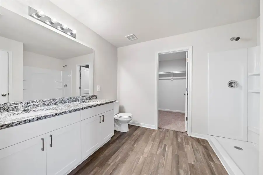 Furnished interior view inside a new home in Middlefield Village, Dallas (Image 5).