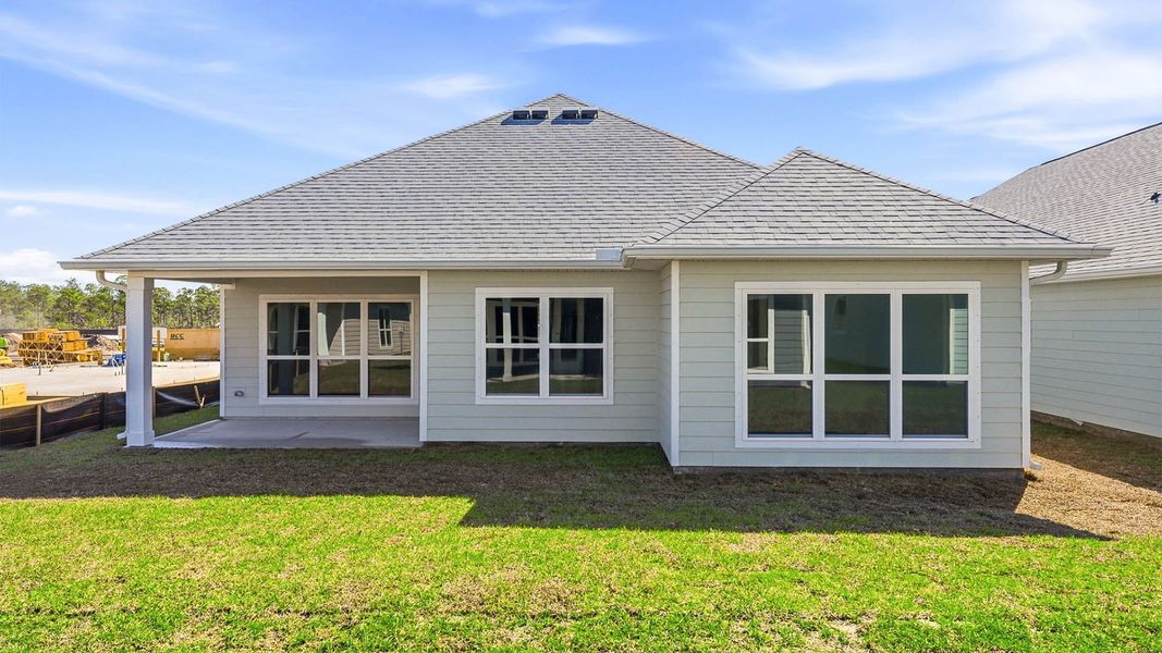 Representative exterior details of a home built from the The Lily by D.R. Horton in WindMark Beach, Port Saint Joe (Image 4).