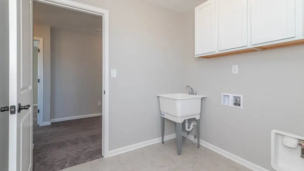 Representative furnished interior of a home built from the The Winslow by Norfolk Homes in Offsite Builds Southern Michigan, Ann Arbor (Image 52).