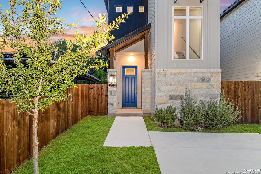 Front exterior of a new home in , San Antonio, TX, highlighting curb appeal (Image 21). Front exterior of a new home in , San Antonio, TX, highlighting curb appeal (Image 21).