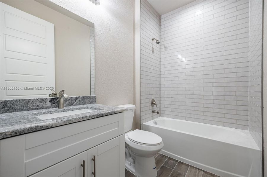 Furnished interior view inside a new home in , Labelle (Image 9).