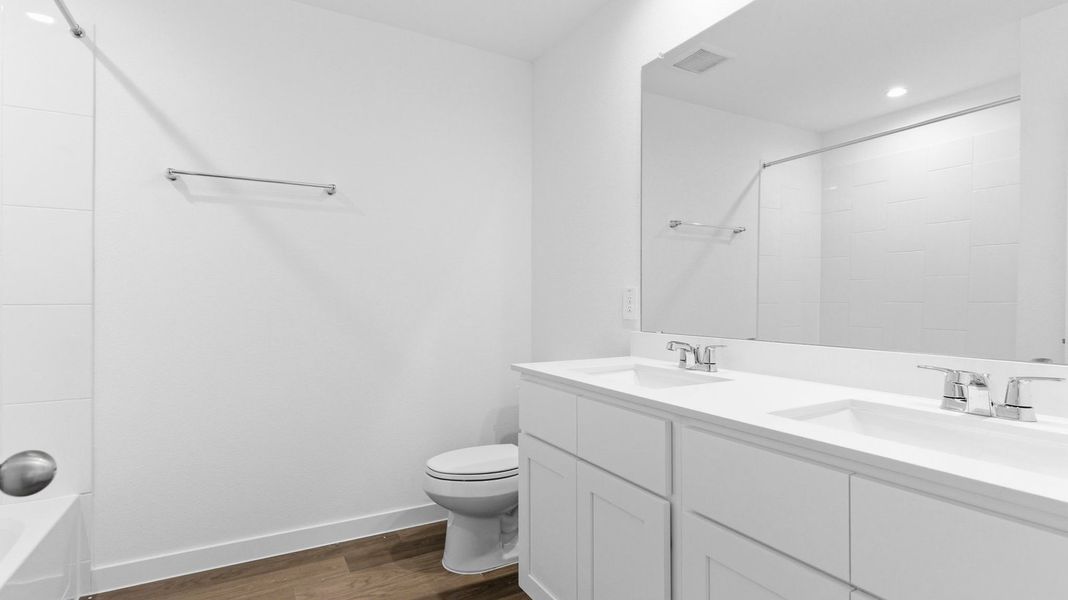 Representative furnished interior of a home built from the Jackson by D.R. Horton in Grand Cay Harbour, Texas City (Image 13). Representative furnished interior of a home built from the Jackson by D.R. Horton in Grand Cay Harbour, Texas City (Image 13).