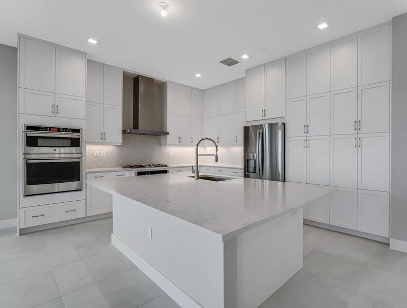 Furnished interior view inside a new home in Apex at Avenir, Palm Beach Gardens (Image 79). Furnished interior view inside a new home in Apex at Avenir, Palm Beach Gardens (Image 79).