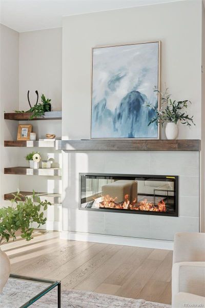 Photos are of a similar unit. Photos are of a similar unit.