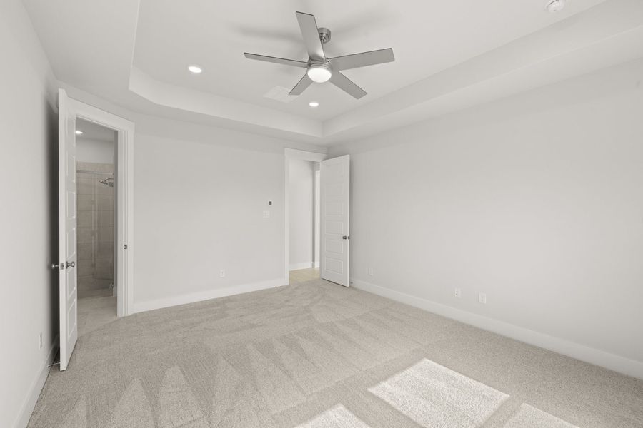 Spacious, unfurnished interior of a new home in Wildflower Ranch, Fort Worth (Image 20).
