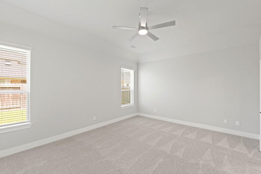 Spacious, unfurnished interior of a new home in Briarwood Crossing, Rosenberg (Image 29).