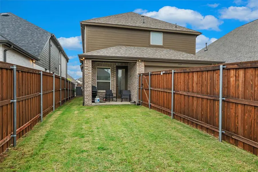 Exterior details and patio area of a home in Karis, Crowley (Image 3).