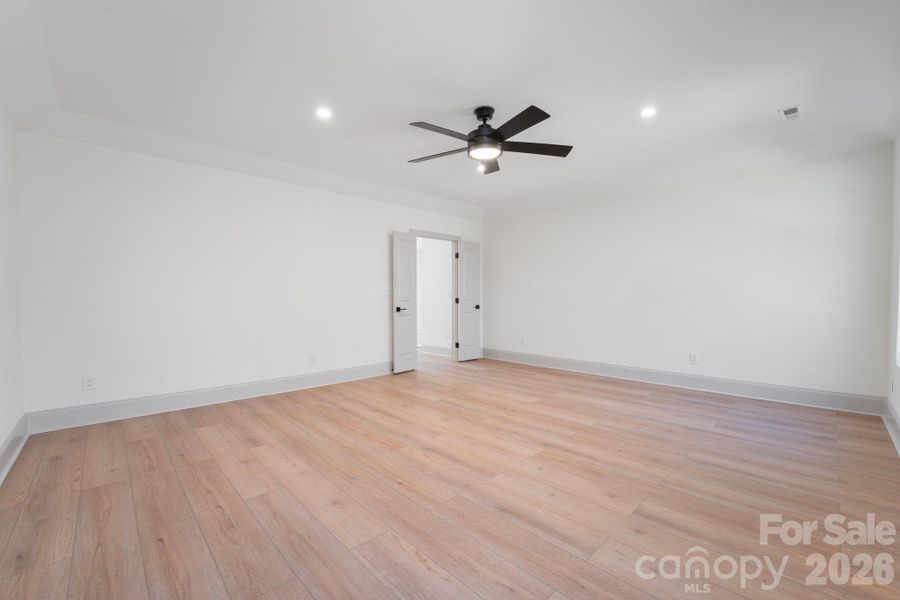 Spacious, unfurnished interior of a new home in , Mint Hill (Image 37).