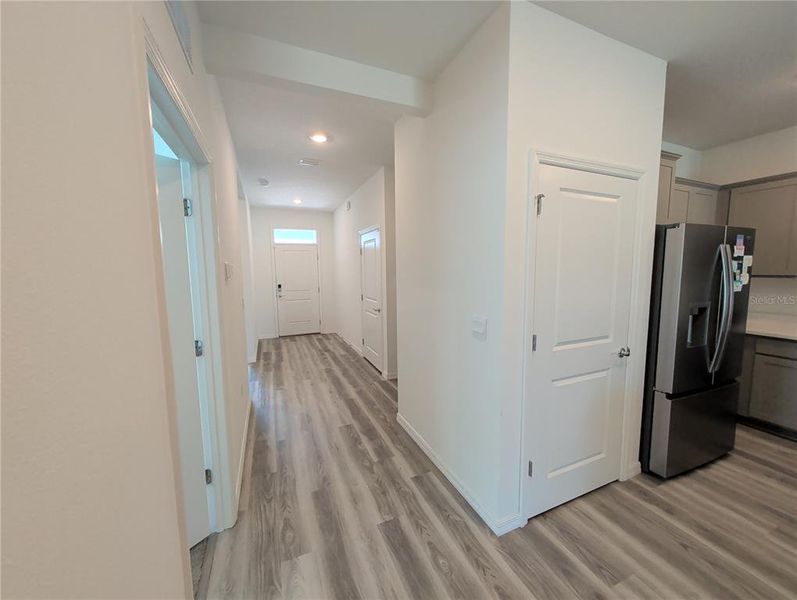 Spacious, unfurnished interior of a new home in Farm at Varrea Villas, Plant City (Image 19).