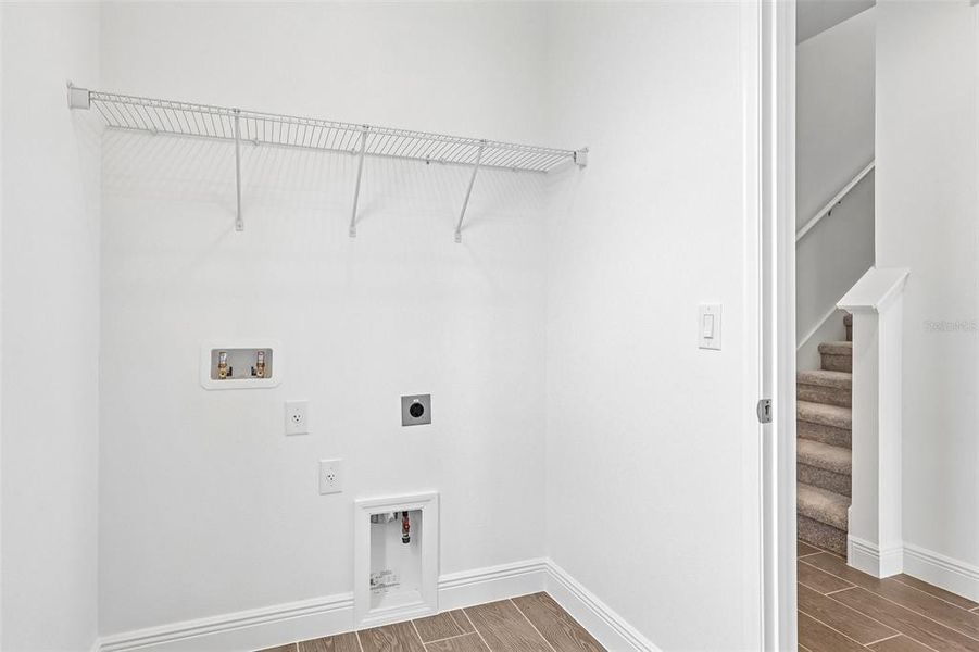 Spacious, unfurnished interior of a new home in Park View at the Hills, Minneola (Image 27).