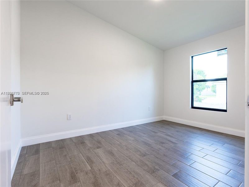Spacious, unfurnished interior of a new home in , Pompano Beach (Image 16).