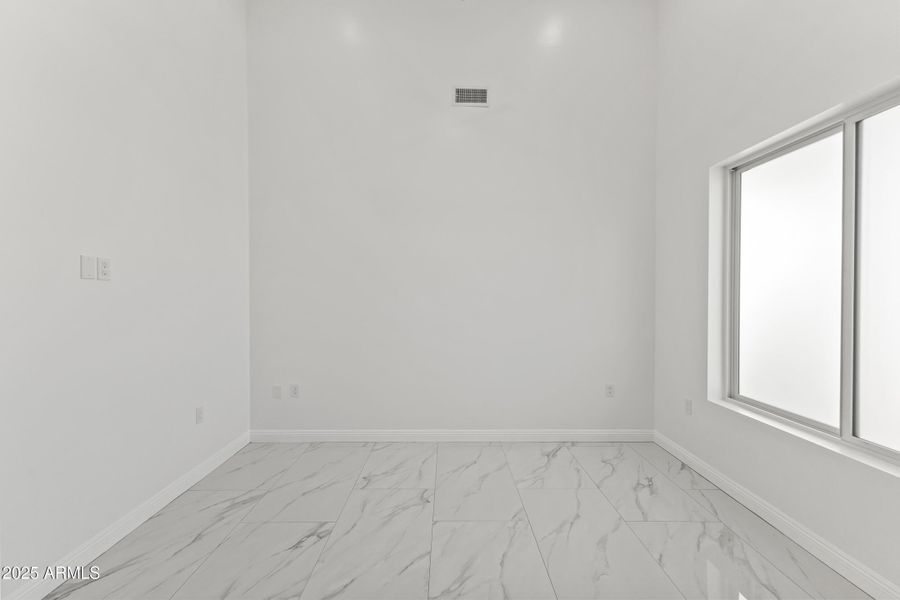 25__mgl1825 25__mgl1825