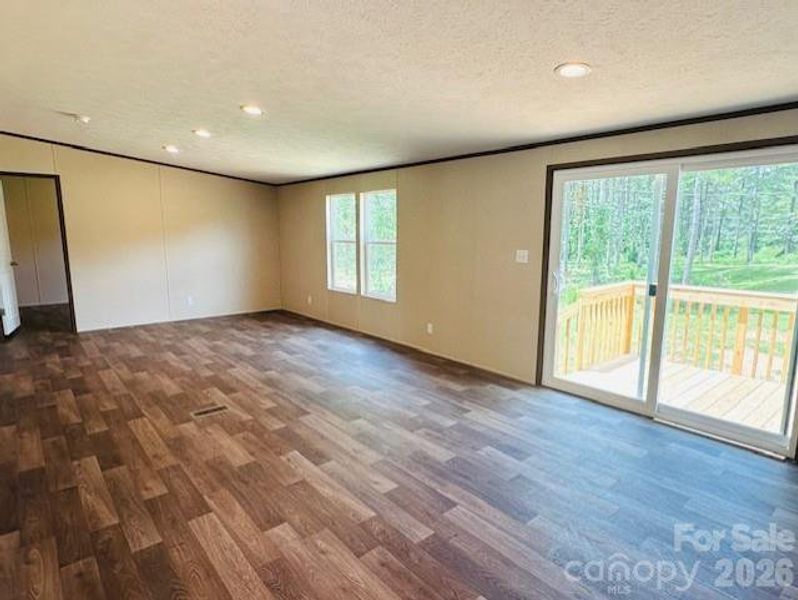 Spacious, unfurnished interior of a new home in , Lawndale (Image 15).