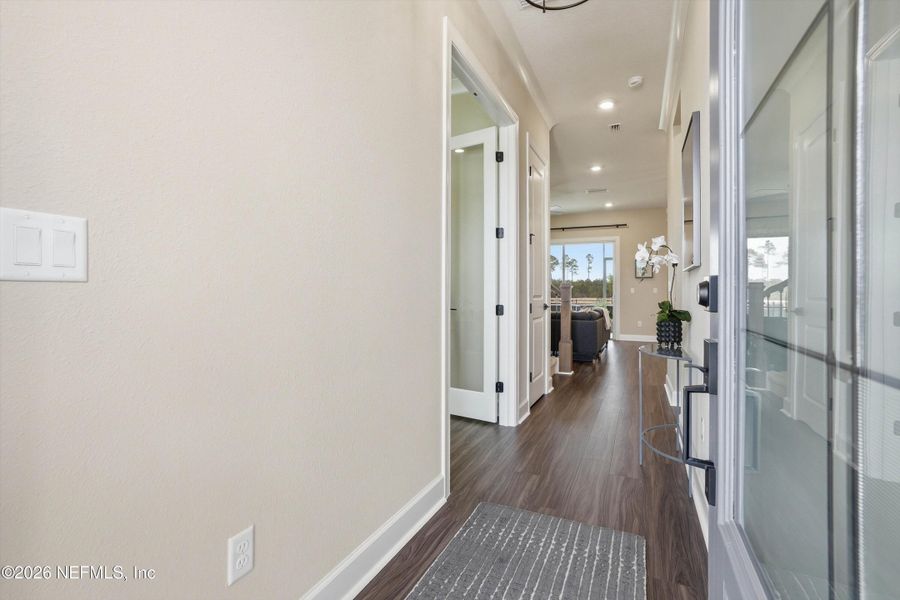 Spacious, unfurnished interior of a new home in Seven Pines 50' Rear Entry, Jacksonville (Image 21).