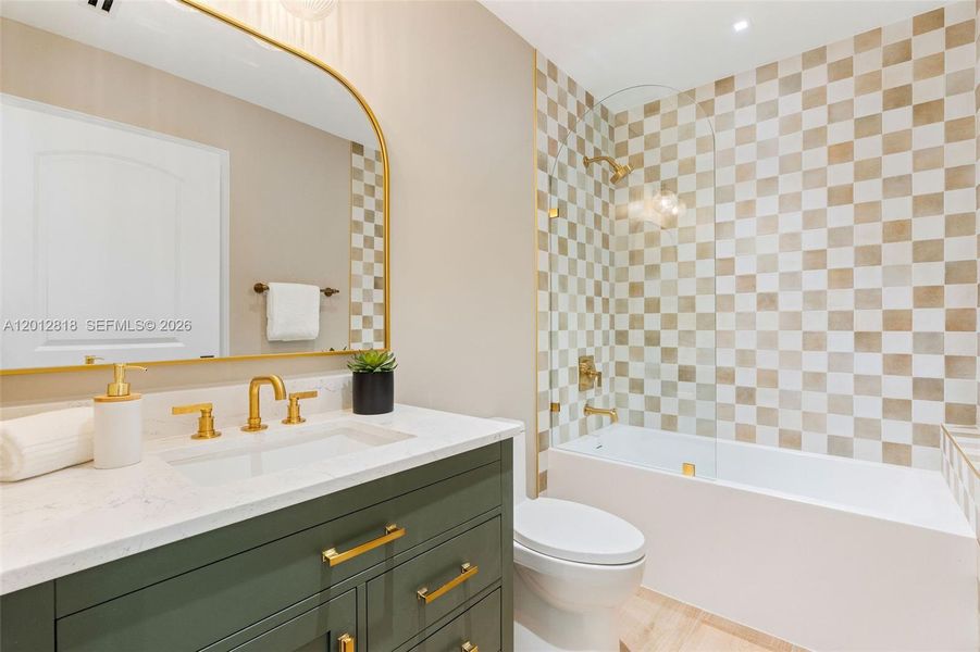 Furnished interior view inside a new home in , Coral Gables (Image 20). Furnished interior view inside a new home in , Coral Gables (Image 20).