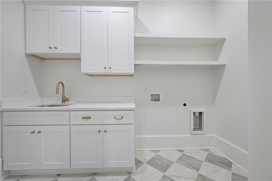 Furnished interior view inside a new home in , Dacula (Image 44).