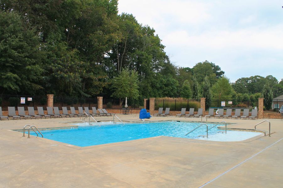 Community amenities in Weybridge, Burlington (Image 77).