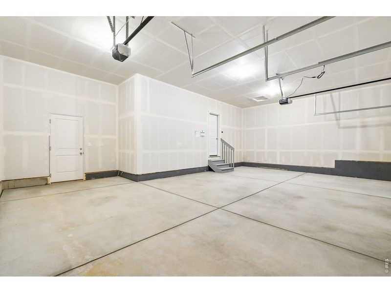 Spacious, unfurnished interior of a new home in Hudson Hills, Hudson (Image 15).