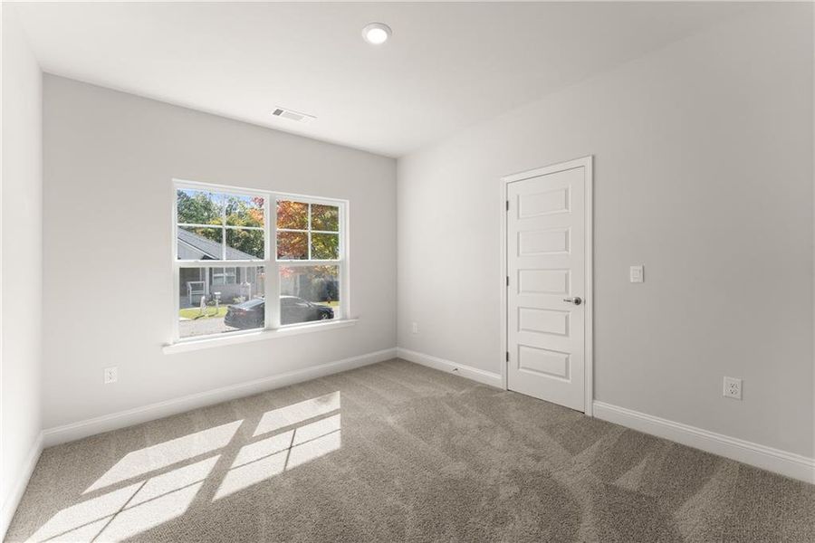 Spacious, unfurnished interior of a new home in Habersham Meadows, Demorest (Image 30).