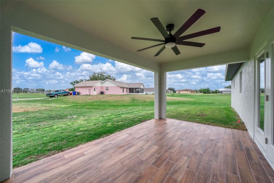 Exterior details and patio area of a home in , Sebring (Image 26).