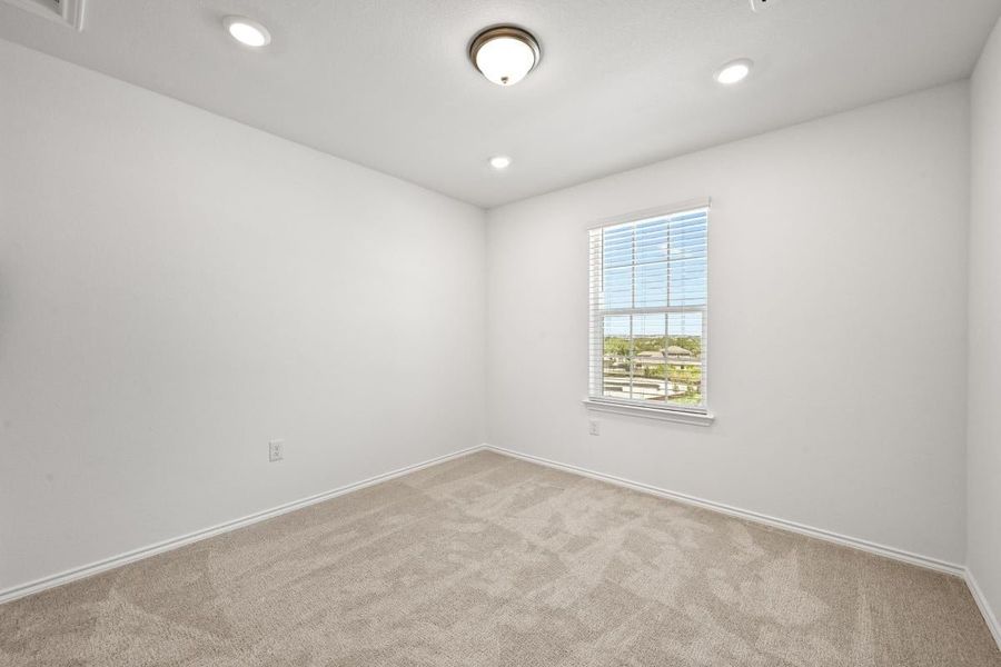Spacious, unfurnished interior of a new home in Creekside at Estancia, Austin (Image 23). Spacious, unfurnished interior of a new home in Creekside at Estancia, Austin (Image 23).