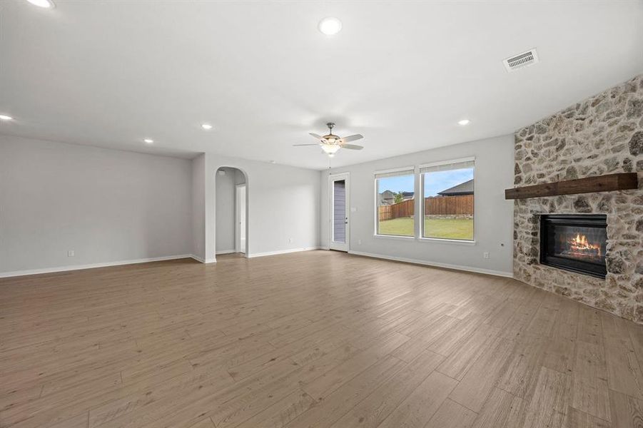 4-web-or-mls-1423-foxglove-pk 4-web-or-mls-1423-foxglove-pk