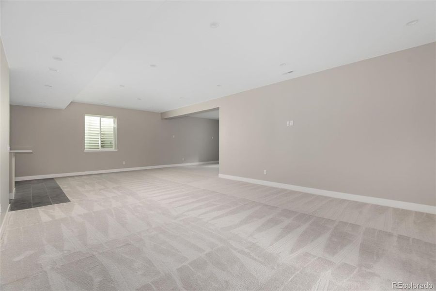 Spacious, unfurnished interior of a new home in , Castle Rock (Image 43).