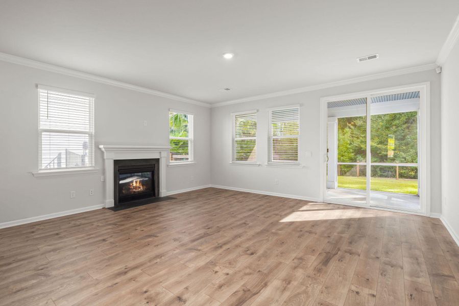 Spacious, unfurnished interior of a new home in The Ponds, Summerville (Image 18).
