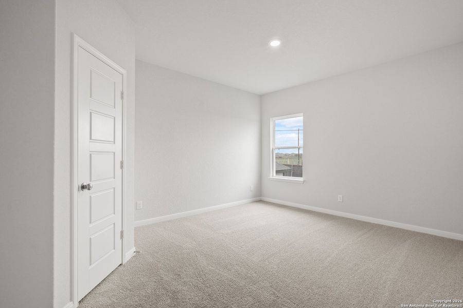 Spacious, unfurnished interior of a new home in Katzer Ranch, Converse (Image 19).