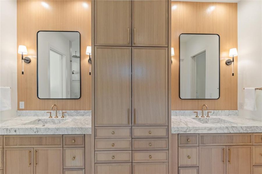 Furnished interior view inside a new home in , Dallas (Image 33).