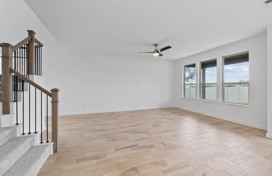 Spacious, unfurnished interior of a new home in Wolf Ranch, Georgetown (Image 14).