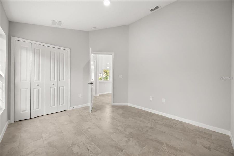 Spacious, unfurnished interior of a new home in , Deland (Image 20).