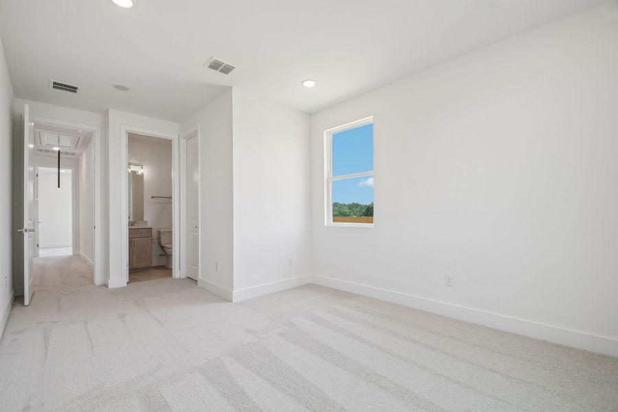 Spacious, unfurnished interior of a new home in Freedom at Anthem, Kyle (Image 26).