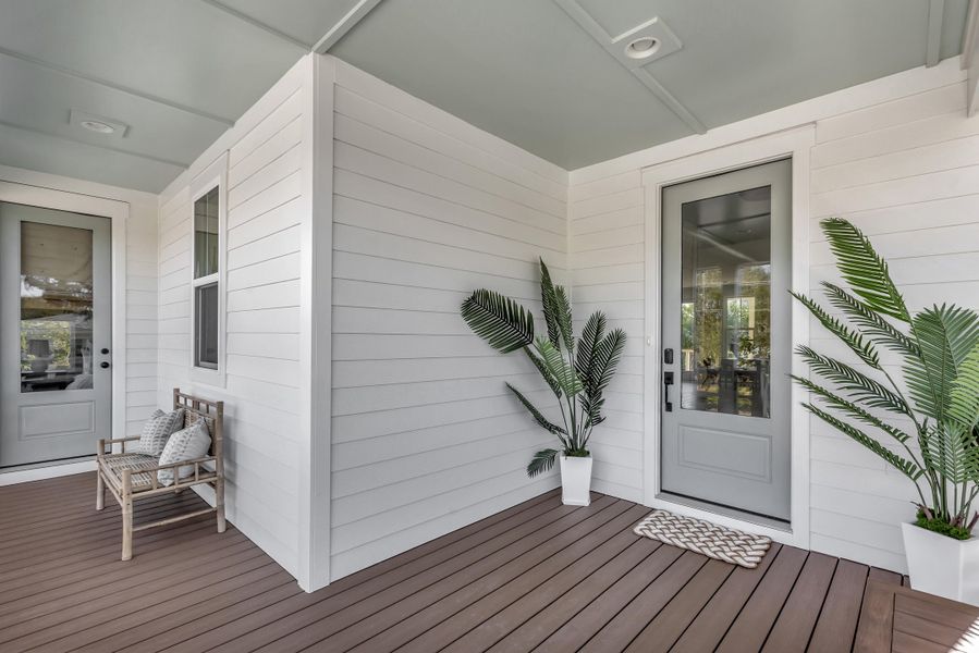 Exterior details and patio area of a home in , Isle Of Palms (Image 27).