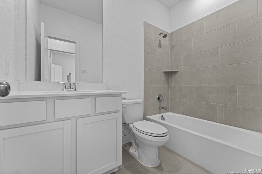 Furnished interior view inside a new home in , New Braunfels (Image 8). Furnished interior view inside a new home in , New Braunfels (Image 8).