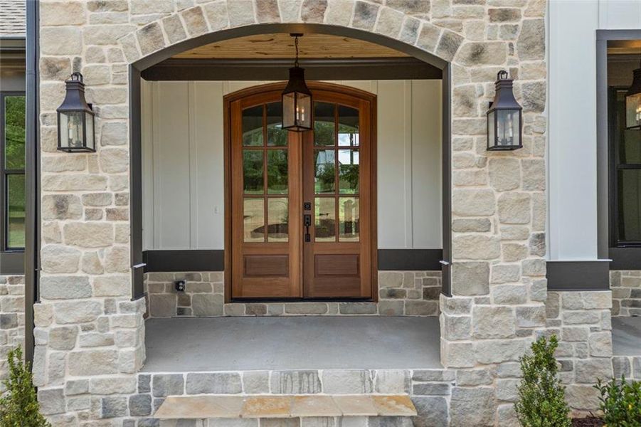 Exterior details and patio area of a home in , Monroe (Image 4).