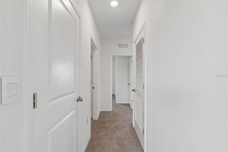 Spacious, unfurnished interior of a new home in Epperson, Wesley Chapel (Image 46).