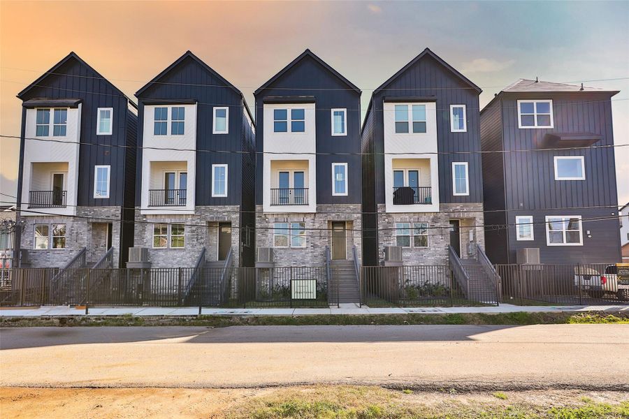 Acadia Floor Plan – 1,907 sq. ft. (per builder). A perfect blend of sustainable design and modern luxury! Acadia Floor Plan – 1,907 sq. ft. (per builder). A perfect blend of sustainable design and modern luxury!