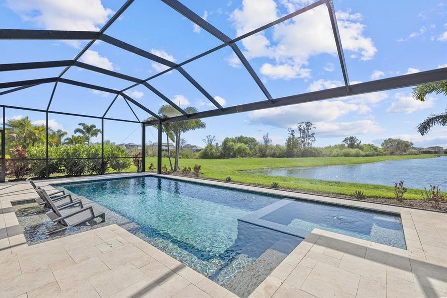 Exterior details and patio area of a home in , Lakewood Ranch (Image 27).