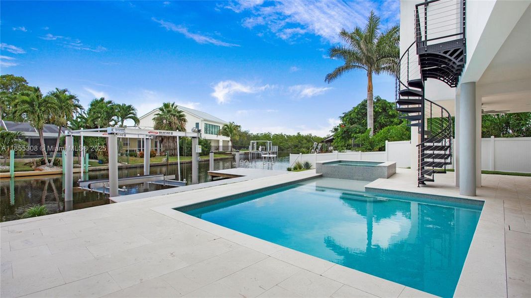 Image 38 of a home in .