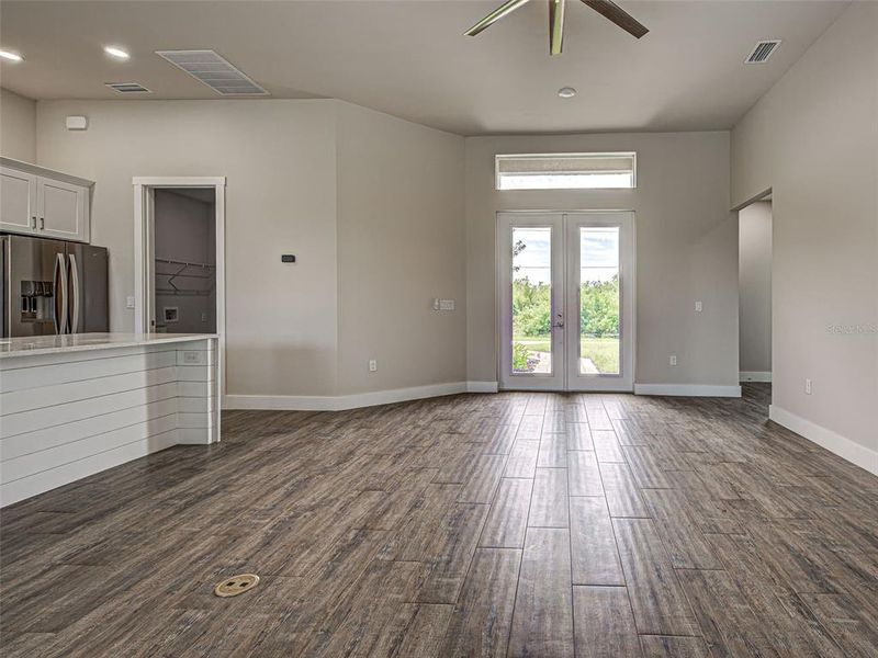 Spacious, unfurnished interior of a new home in , Port Charlotte (Image 41).