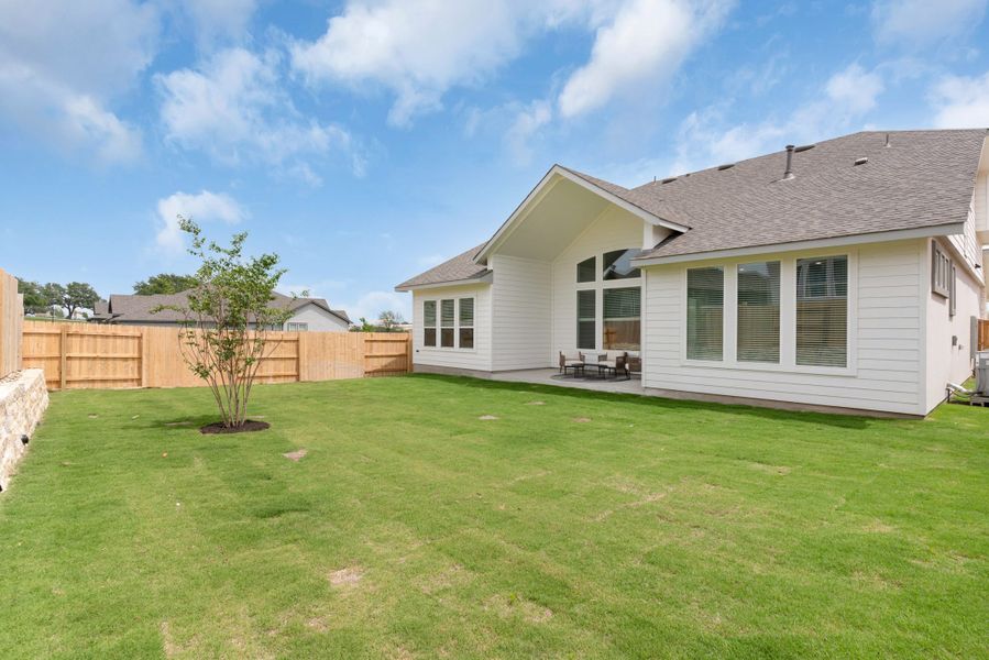 Exterior details and patio area of a home in Broken Oak, Georgetown (Image 4).
