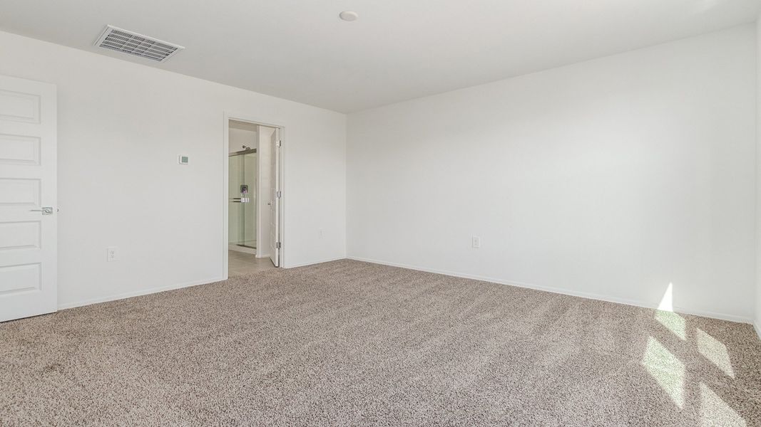 Spacious, unfurnished interior of a new home in Coronet at Gladden Farms, Marana (Image 16).