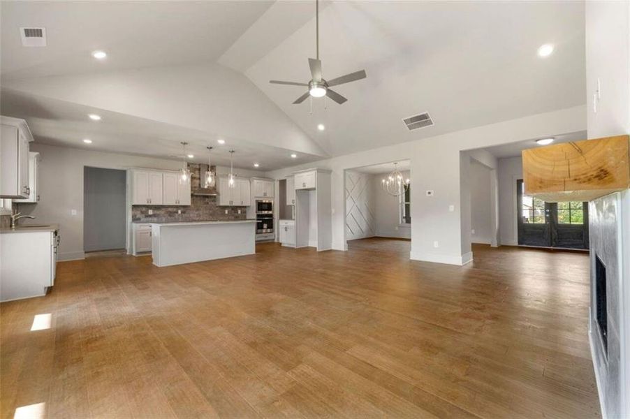 Spacious, unfurnished interior of a new home in SteepleChase, Hoschton (Image 42).