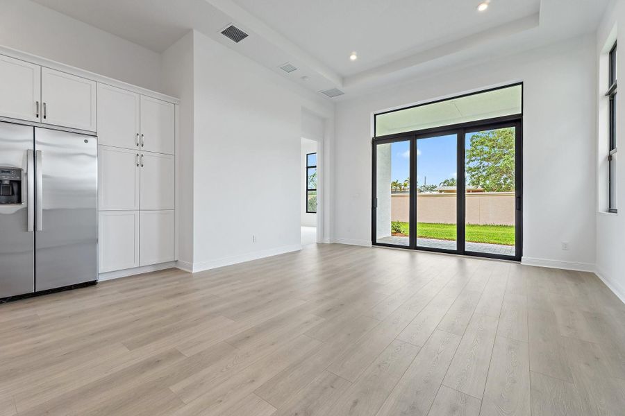 Spacious, unfurnished interior of a new home in , Port St. Lucie (Image 11).